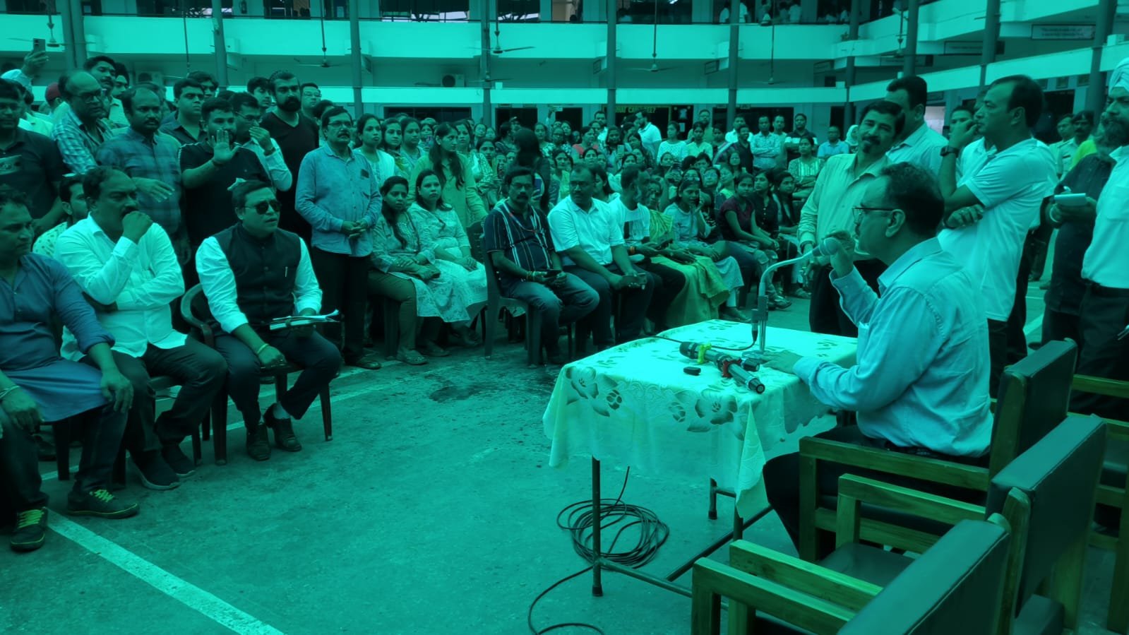 🛑 सोशल मीडिया पर दुष्प्रचार से DPS के हजारों पैरेंट्स में उपजे आक्रोश की पुलिस प्रशासन ने निकाली हवा, एसपी ने कहा – “हमने सतह तक जांच करवाई है, फिजिकल एब्यूज जैसी कोई घटना नहीं हुई”
