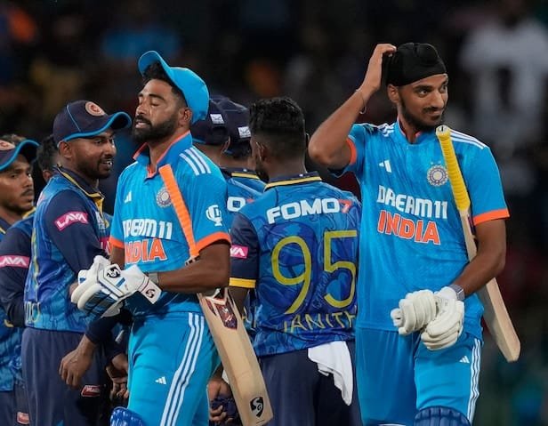 IND vs SL: अर्शदीप सिंह की बड़ी भूल से जीत नहीं सका भारत, रोहित की फिफ्टी पर फिरा पानी, श्रीलंका ने हार बचा की बराबरी पहला वनडे में कुछ ऐसा रहा माजरा