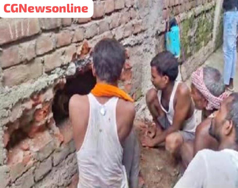 बड़ी खबर: पटना में दर्दनाक हादसा 🛑 शौचालय की टंकी में दम घुटने से 4 लोगों की थमी सांसें, शटरिंग खोल रहे थे मजदूर तभी फंस गए टंकी में बड़ी खबर: पटना में दर्दनाक हादसा 🛑 शौचालय की टंकी में दम घुटने से 4 लोगों की थमी सांसें, शटरिंग खोल रहे थे मजदूर तभी फंस गए टंकी में