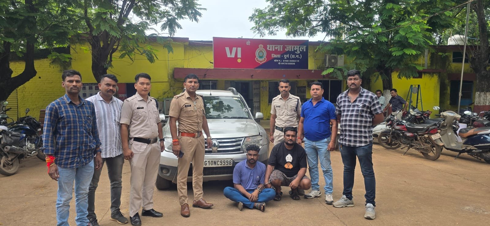 मादक पदार्थ हेरोईन (चिटटा) के तस्करो को पकड़ा जामुल पुलिस ने, करीब ढाई लाख का मशरूका जप्त, संकल्प एक युद्ध नशे के विरुद्ध चलाए जा रहे हैं अभियान के तहत मिली सफलता