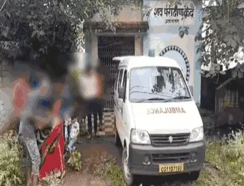 छत्तीसगढ़ में महिला से दुष्कर्म, झाड़ियां में मिली अर्धनग्न लाश, प्राइवेट पार्ट में डाली लकड़ियां संदेही को पुलिस ने लिया हिरासत में
