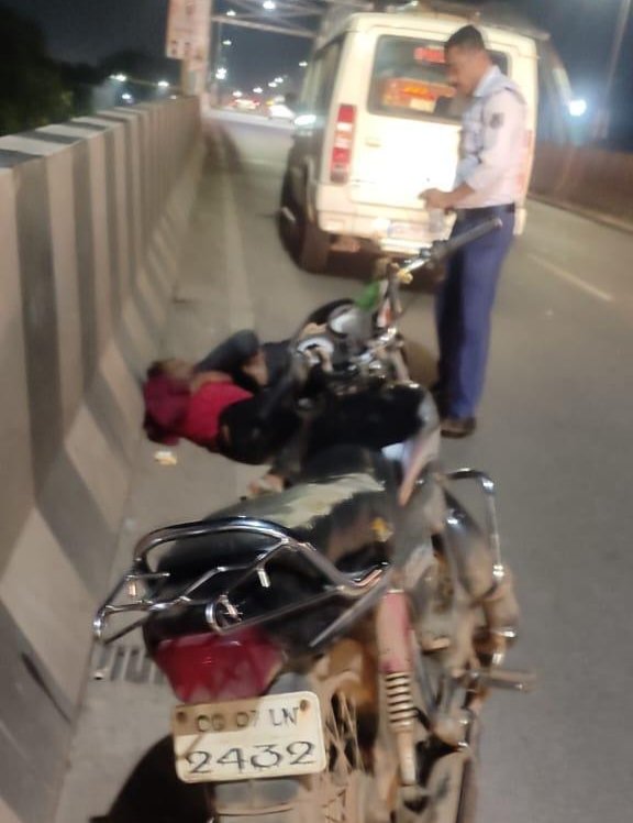 यातायात पुलिस दुर्ग की अभिनव पहल : नेशनल हाईवे रोड क्रमांक 53 में चार पेट्रोलिंग वाहन तैनात, आपातकालीन स्थिति में नागरिक ले सकेंगे मदद