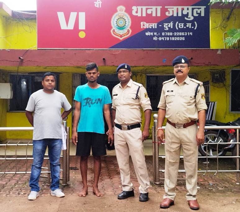 वॉलीबॉल खिलाड़ी से लूट, एक आरोपी गिरफ्तार, लुटेरे से तीन मोबाइल 40 हजार रुपए नकद एवं सायकिल जप्त