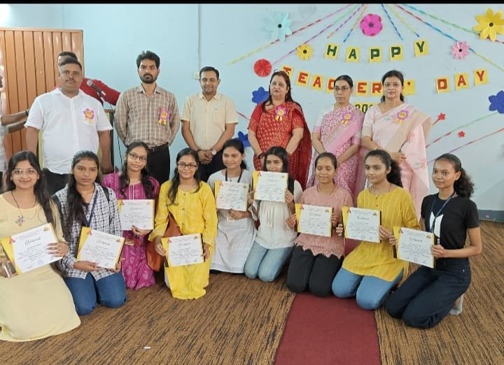 सेंट थॉमस महाविद्यालय, रुआबंधा, भिलाई में “सद्भावना दिवस” पर स्लोगन लेखन प्रतियोगिता का आयोजन