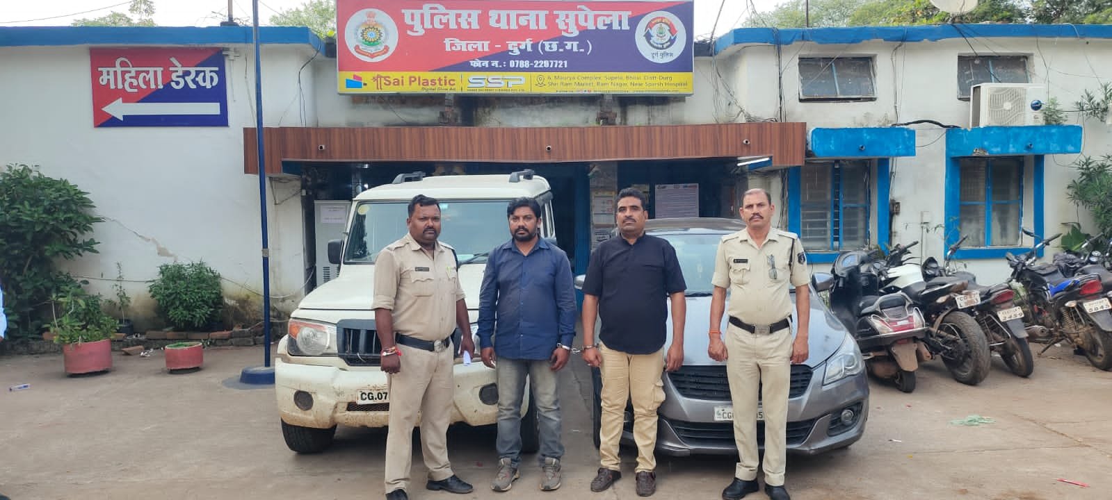 यातायात पुलिस कार्यालय के समीप पार्किंग से चुराई थी बोलेरो, सीसीटीवी फुटेज से पकड़े गए आरोपी, दोस्त का वाहन पूरी योजना के साथ किया चोरी