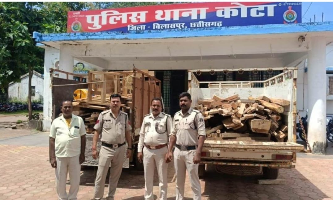 पुलिस का छापा दो घरों से 12 लाख की अवैध सागौन लकड़ी जप्त, फर्नीचर भी मिला