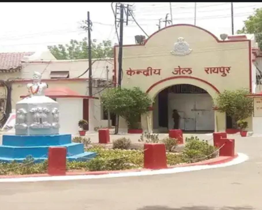 सेंट्रल जेल में पुराने विवाद का बदला, हत्या की सजा काट रहे कैदी पर नुकीली चीज से हमला, लहुलुहान अस्पताल भेजा गया