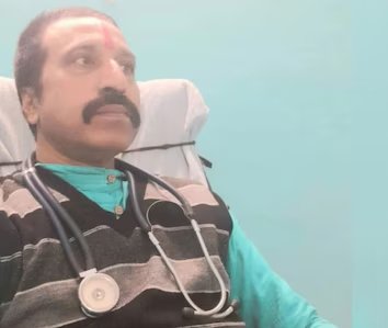 दुष्कर्म का प्रयास कर रहे नशेड़ी डॉक्टर का प्राइवेट पार्ट ब्लेड से काटा नर्स ने, घटना को अंजाम देने के पूर्व सीसीटीवी भी किया बंद