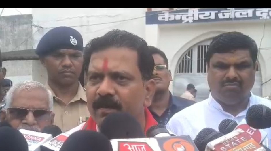 उपमुख्यमंत्री विजय शर्मा का कांग्रेस पर बड़ा हमला : बिरनपुर क्यों नहीं गए थे भूपेश बघेल….❓करते हैं दबाव की राजनीति, कांग्रेस की नकारात्मक राजनीति है छत्तीसगढ़ बंद – दुर्ग जेल पहुंचे गृह मंत्री ने और क्या कहा, पढ़िए पूरी खबर