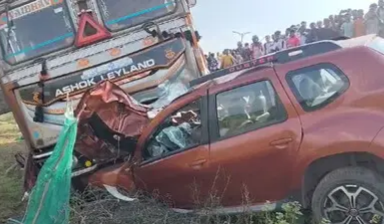 CG Breaking News : रायपुर बिलासपुर हाईवे पर रॉन्ग साइड से आ रहा है ट्रक ने कार को मारी टक्कर, दो की घटना स्थल पर मौत, रायपुर का एक डॉक्टर भी
