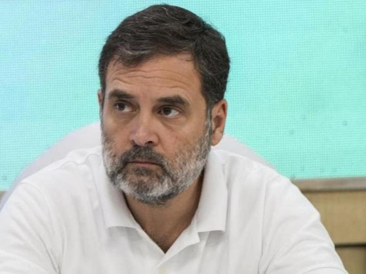 Big Breaking : सांसद एवं नेता प्रतिपक्ष लोकसभा राहुल गांधी के खिलाफ सिटी कोतवाली दुर्ग में अपराध दर्ज, जिला भाजपा अध्यक्ष जितेंद्र वर्मा के आवेदन पर कार्यवाही, दुर्ग शहर विधायक भी रहे मौजूद Big Breaking : सांसद एवं नेता प्रतिपक्ष लोकसभा राहुल गांधी के खिलाफ सिटी कोतवाली दुर्ग में अपराध दर्ज, जिला भाजपा अध्यक्ष जितेंद्र वर्मा के आवेदन पर कार्यवाही, दुर्ग शहर विधायक भी रहे मौजूद