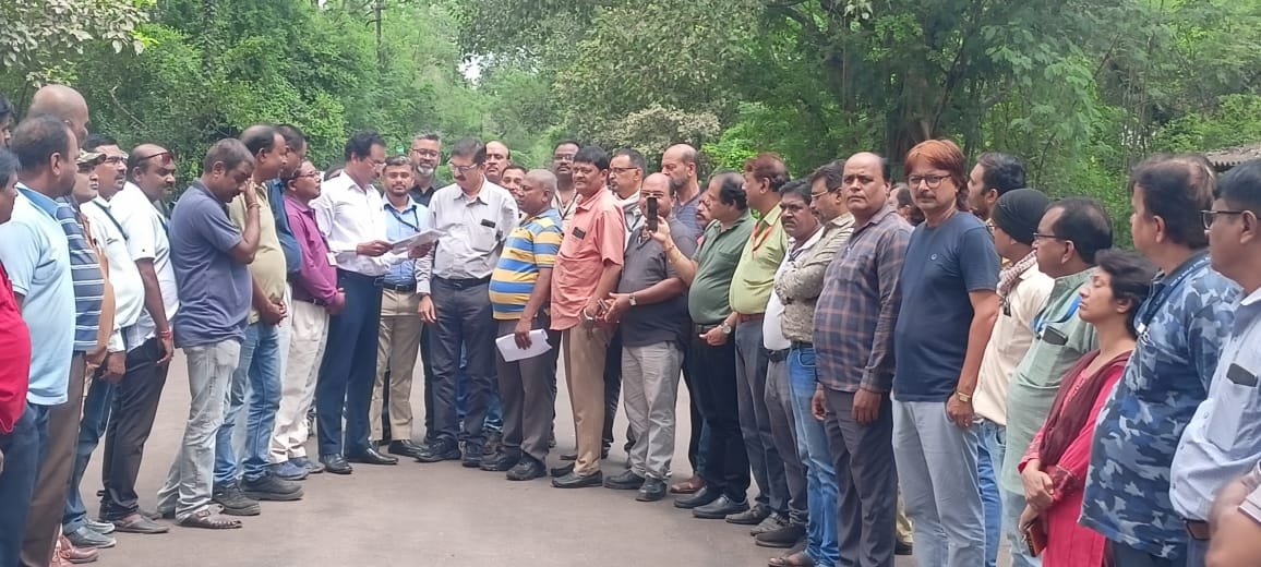 बोनस पर बवाल होगी हड़ताल, सीटू ने सूचनार्थ जीएम एचआर एवं आईआर को सौपा पत्र