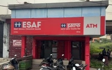 CG News : 5 लाख लेकर फरार हुआ बैंक का कैशियर, ग्राहकों के पैसे खाते में जमा ही नहीं किए, मैनेजर की शिकायत पर मामला दर्ज