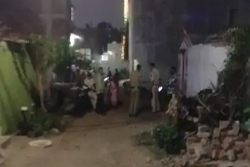 दुर्ग हत्या ब्रेकिंग : पड़ोसी द्वारा टोनही कहे जाने पर मां एवं दो बेटों ने मिलकर की हत्या, टंगिया एवं डंडे से किया जान लेवा हमला, तीनों हिरासत में