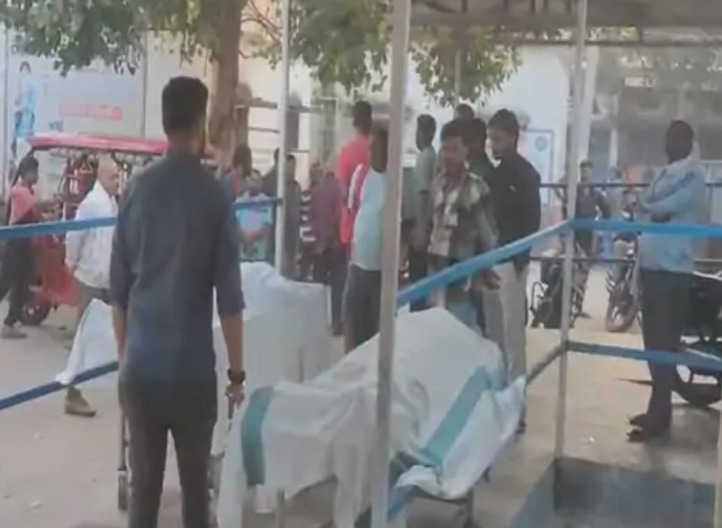 Birth day पार्टी बाद बाईक पर रेस लगा रहे 3 युवकों की मौत, 2 गंभीर भेजे गए अस्पताल