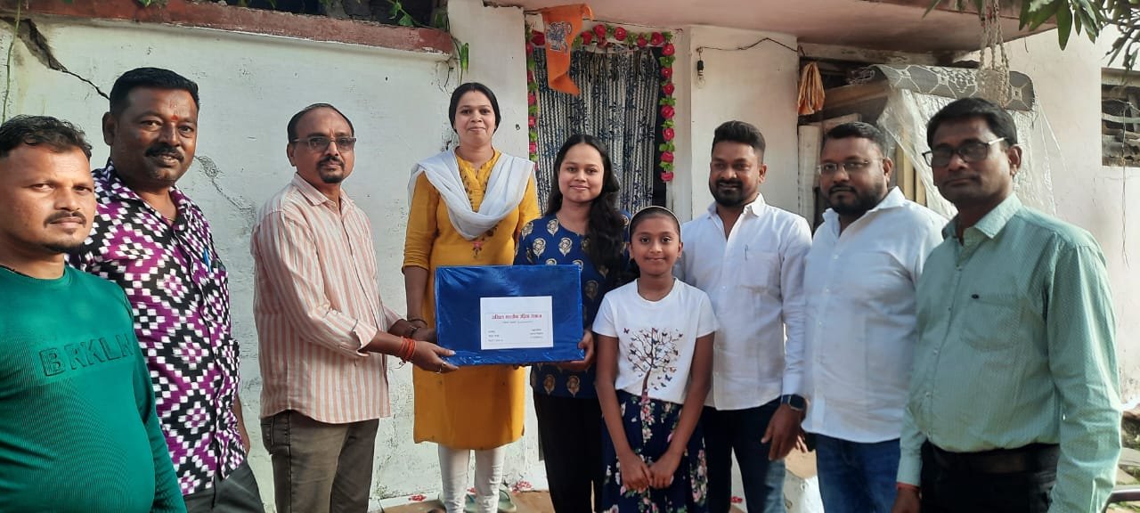 अखिल भारतीय उड़िया समाज द्वारा घर आंगन सजाओ प्रतियोगिता के विजेताओं को किया पुरस्कृत