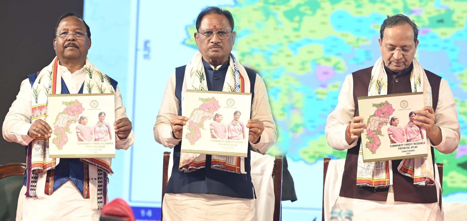 मुख्यमंत्री विष्णुदेव साय ने जनजातीय गौरव दिवस के अवसर पर बैगा, गुनिया, सिरहा को दी सम्मान निधि की सौगात, जनजातीय गांवों में धार्मिक व मांगलिक कार्य के लिए अखरा निर्माण विकास की योजना होगी शुरू