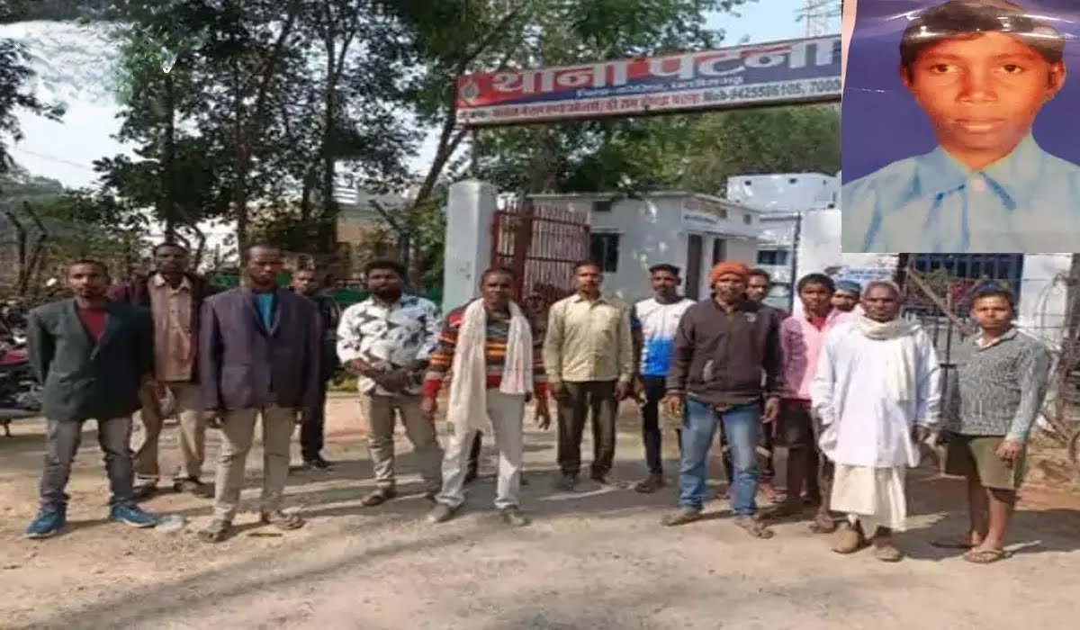 छत्तीसगढ़ में 3 दिन से लापता सातवीं के छात्र की गला काट कर हत्या, सिर पर गहरे चोट के निशान, जिस छात्र से हो रही थी पूछताछ उसने भी फांसी लगा दे दी जान छत्तीसगढ़ में 3 दिन से लापता सातवीं के छात्र की गला काट कर हत्या, सिर पर गहरे चोट के निशान, जिस छात्र से हो रही थी पूछताछ उसने भी फांसी लगा दे दी जान