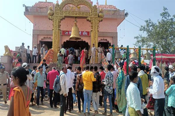 दतिया के मां रतनगढ़ माता मंदिर मेले में 30 लाख से अधिक श्रृद्धालुओं ने किए दर्शन