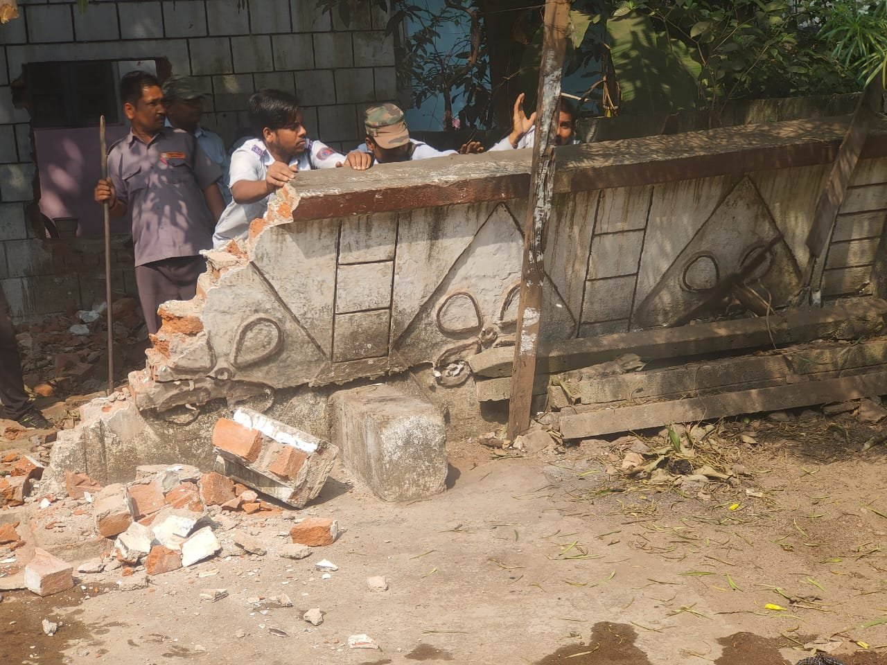 टाउनशिप में बेदखली अभियान जारी : संपदा न्यायालय के आदेश पर 15 आवासों को कराया गया कब्जा मुक्त