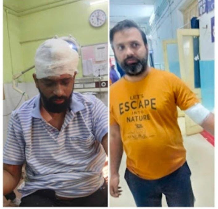 छत्तीसगढ़ में शिक्षक को स्कूल में मोबाइल लाने से रोकना पड़ा महंगा, 11वीं के स्टूडेंट ने चाकू से किया जानलेवा हमला, बीच बचाव कर रहे शिक्षक को भी नहीं छोड़ा , एक की हालत गंभीर, पुलिस जुटी जांच में