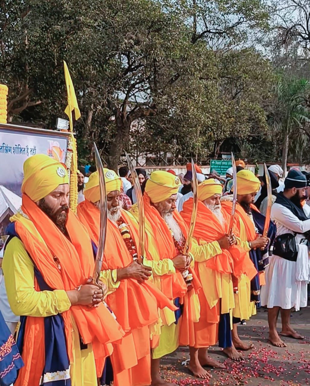 श्री गुरु गोविंद सिंह साहिबजी के प्रकाश पर्व के नगर कीर्तन में दिखा अभूतपूर्व उत्साह