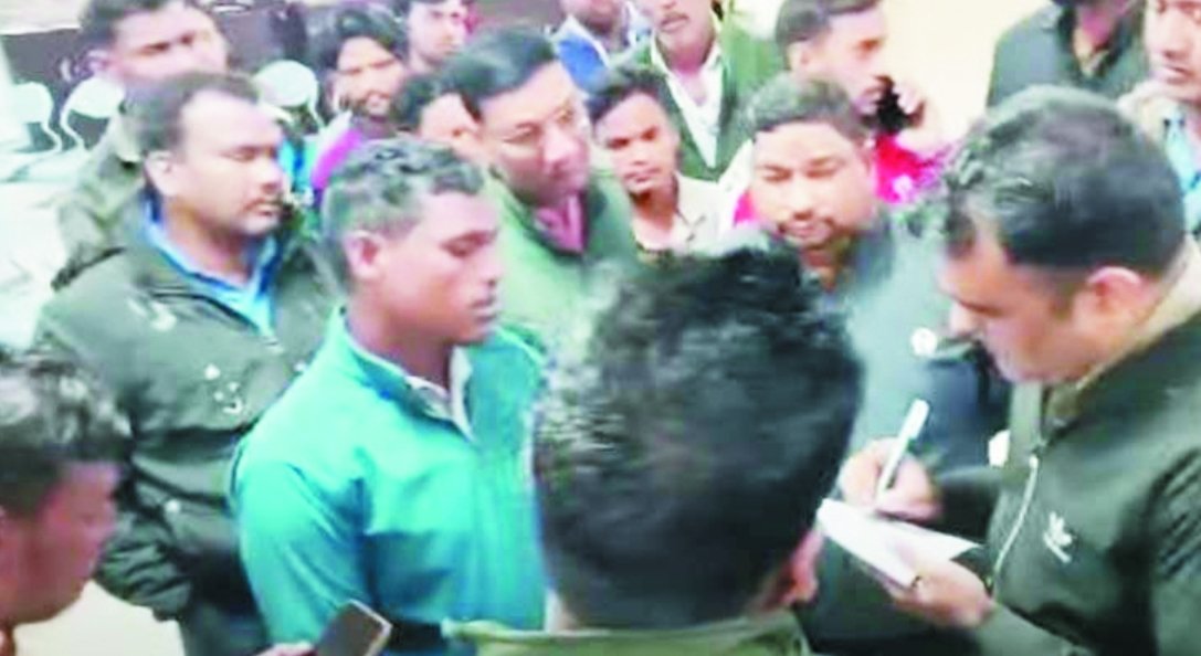 CG ख़बर : जिंदल स्टील में खौलता फ्लाईएश गिरा, एक कर्मी की मौत, 2 झुलसे CG ख़बर : जिंदल स्टील में खौलता फ्लाईएश गिरा, एक कर्मी की मौत, 2 झुलसे