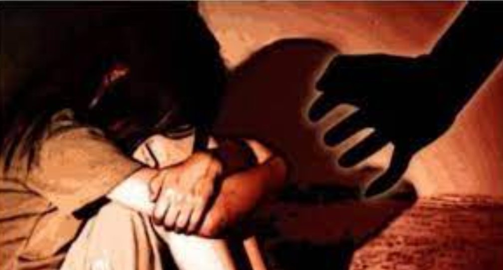 तीन साल की एक बच्ची से छह से सात वर्ष के तीन लड़कों ने किया गैंगरेप