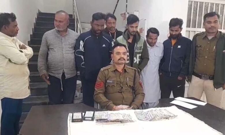 ठंड का मौसम में सार्वजनिक गार्डन में करने लगे शराब और चिकन पार्टी, पुलिस ने छापा मार 7 लोगों को लाया थाना, गिरफ्तार, ब्रेथ एनालाइजर टेस्ट बाद हुई कार्रवाई