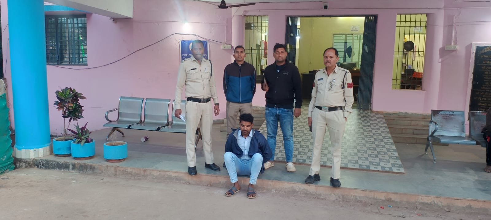 चार दिनों में चार लोगों की हत्या 11 आरोपियों को पुलिस ने किया गिरफ्तार चार दिनों में चार लोगों की हत्या 11 आरोपियों को पुलिस ने किया गिरफ्तार