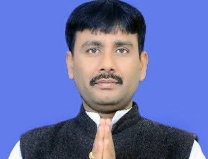 पत्नी को वीडियो कॉल कर बताया, और फिर संयंत्र कर्मी ने घर पर लगा ली फांसी पत्नी को वीडियो कॉल कर बताया, और फिर संयंत्र कर्मी ने घर पर लगा ली फांसी