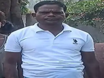 छत्तीसगढ़ में सरपंच प्रत्याशी की घर में घुसकर नक्सलियों ने की हत्या छत्तीसगढ़ में सरपंच प्रत्याशी की घर में घुसकर नक्सलियों ने की हत्या