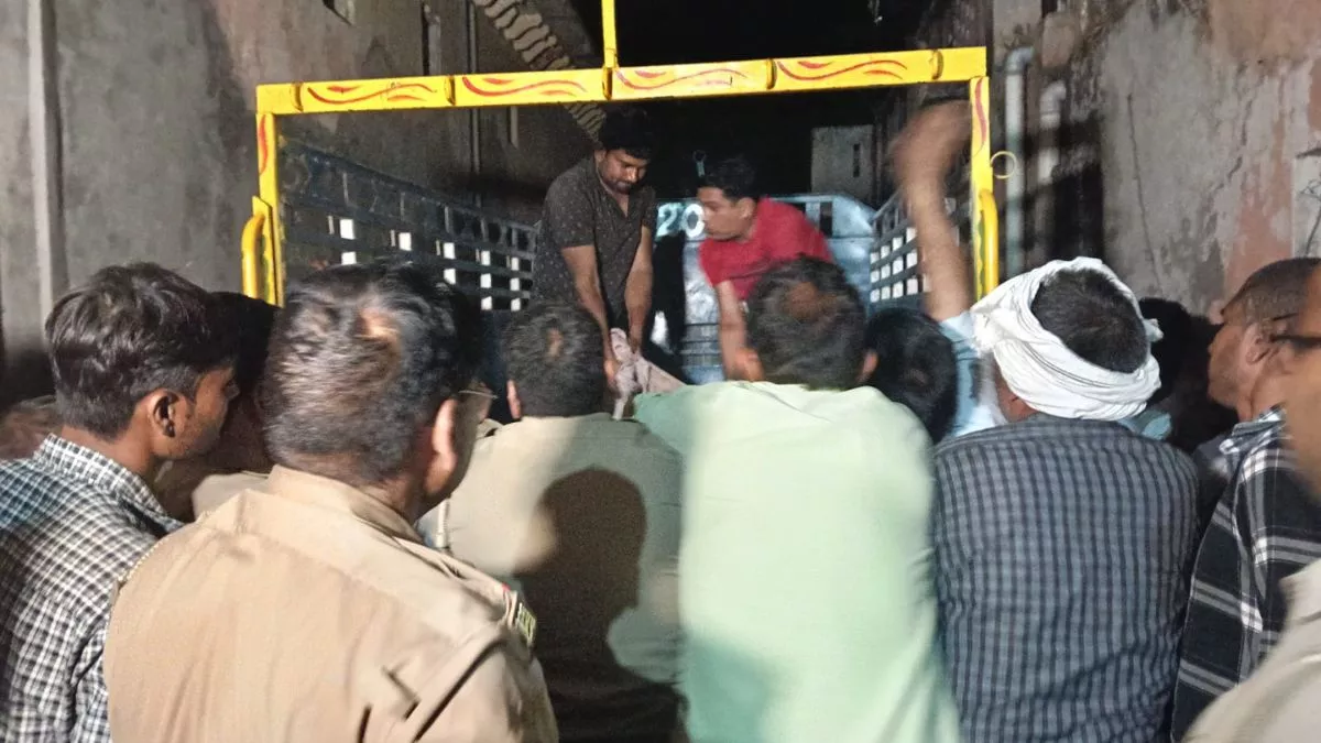 शादीशुदा प्रेमी के साथ फांसी पर झूली युवती, घर वालों को रिश्ते से था ऐतराज