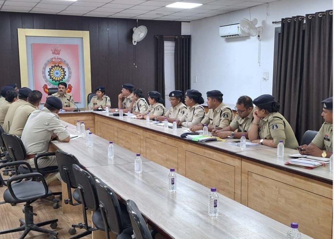 प्रधानमंत्री नरेंद्र मोदी के दौरे के मद्देनजर सुरक्षा व्यवस्था को लेकर CG पुलिस अलर्ट प्रधानमंत्री नरेंद्र मोदी के दौरे के मद्देनजर सुरक्षा व्यवस्था को लेकर CG पुलिस अलर्ट