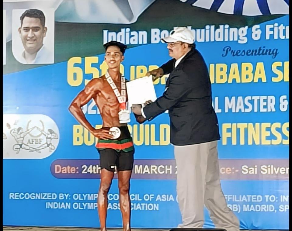 राष्ट्रीय बॉडीबिल्डिंग स्पर्धा में छत्तीसगढ़ के खिलाड़ी ने जीता सिल्वर मेडल