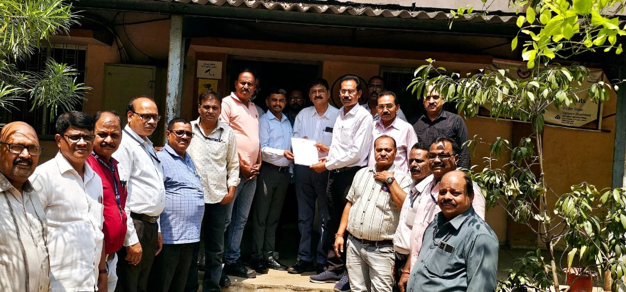 इंटक ने राष्ट्रीय अवकाश पर 2 एक्स्ट्रा वेज की मांग, पिछले 10 वर्षों में कर्मियों का 100 करोड़ रुपए डकर गया बीएसपी प्रबंधन