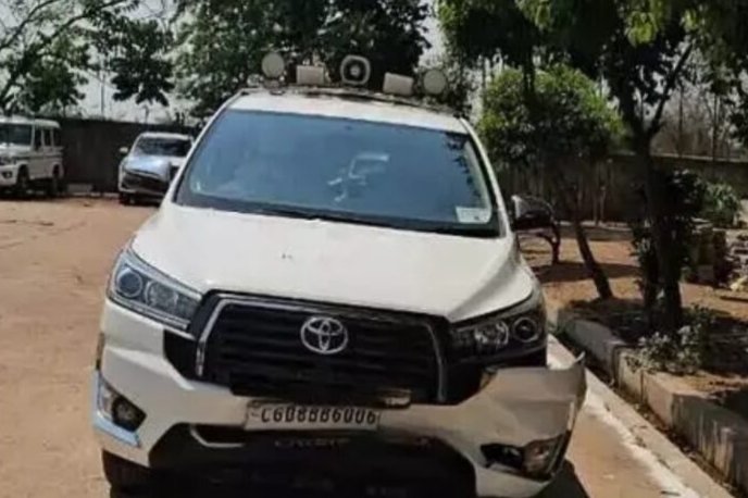 स्वास्थ्य मंत्री के काफिले में भिड़ीं विधायकों की गाड़ियां