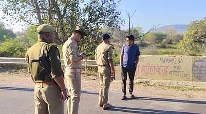 डंपर-पिकअप की हुई टक्कर, चार महिलाओं की मौत, दर्जनभर से अधिक घायल डंपर-पिकअप की हुई टक्कर, चार महिलाओं की मौत, दर्जनभर से अधिक घायल