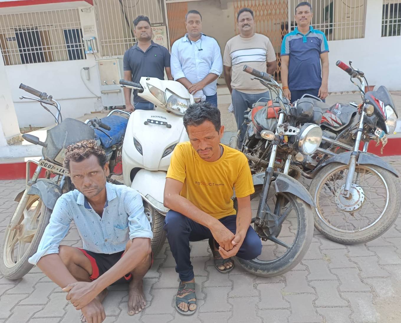 मां दुर्ग में एवं दादी रहती है राजनांदगांव में दोनों ही जगह को बनाया चोरी का ठिकाना