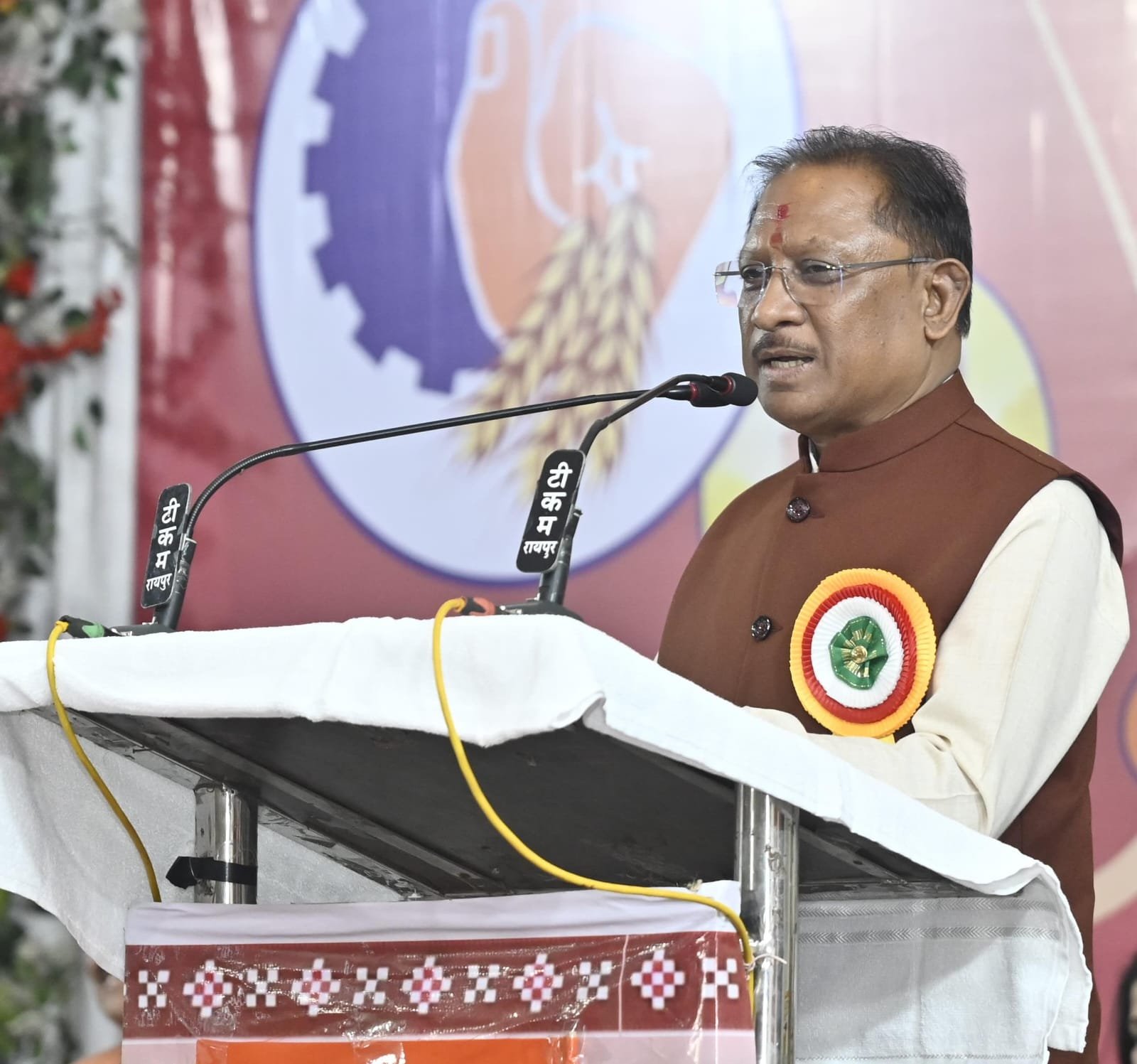 श्रमिक कल्याण और ऊर्जा के क्षेत्र में विकास को लेकर राज्य सरकार प्रतिबद्ध : CM