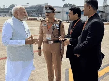 मोदी ने कमिश्नर से पूछा- गैंगरेप केस में क्या हुआ : कहा- दोषियों पर सख्त एक्शन हो मोदी ने कमिश्नर से पूछा- गैंगरेप केस में क्या हुआ : कहा- दोषियों पर सख्त एक्शन हो