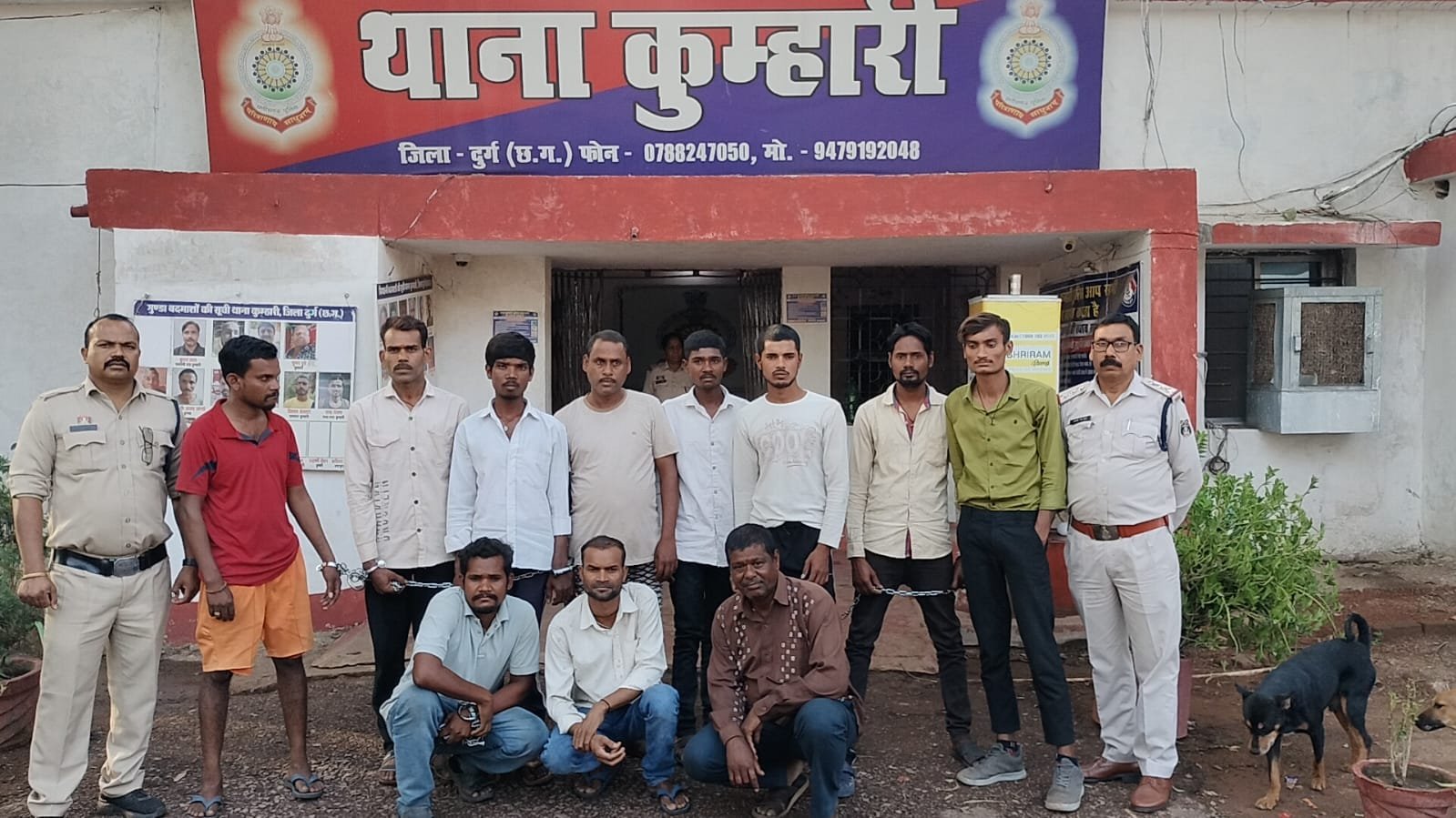 Durg कार सवार का अपहरण, मारपीट व पत्नी का बाल पकड़ कर पीटा, 11 गिरफ्तार