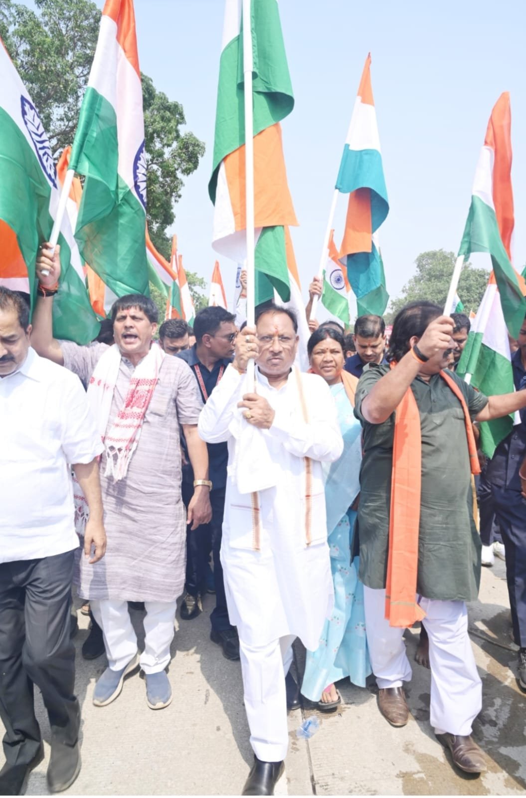 भारत माता की जय’ -‘जय घोष के साथ निकाली तिरंगा यात्रा CM विष्णु देव हुए शामिल