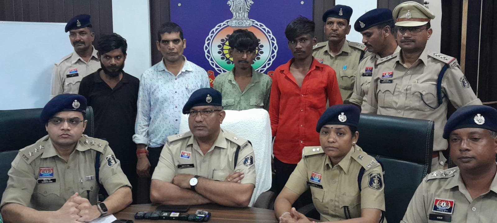 नशीली दवा बेचने वाले चार सौदागर दुर्ग पुलिस की गिरफ्त में, 80000 की दवाइयां जप्त