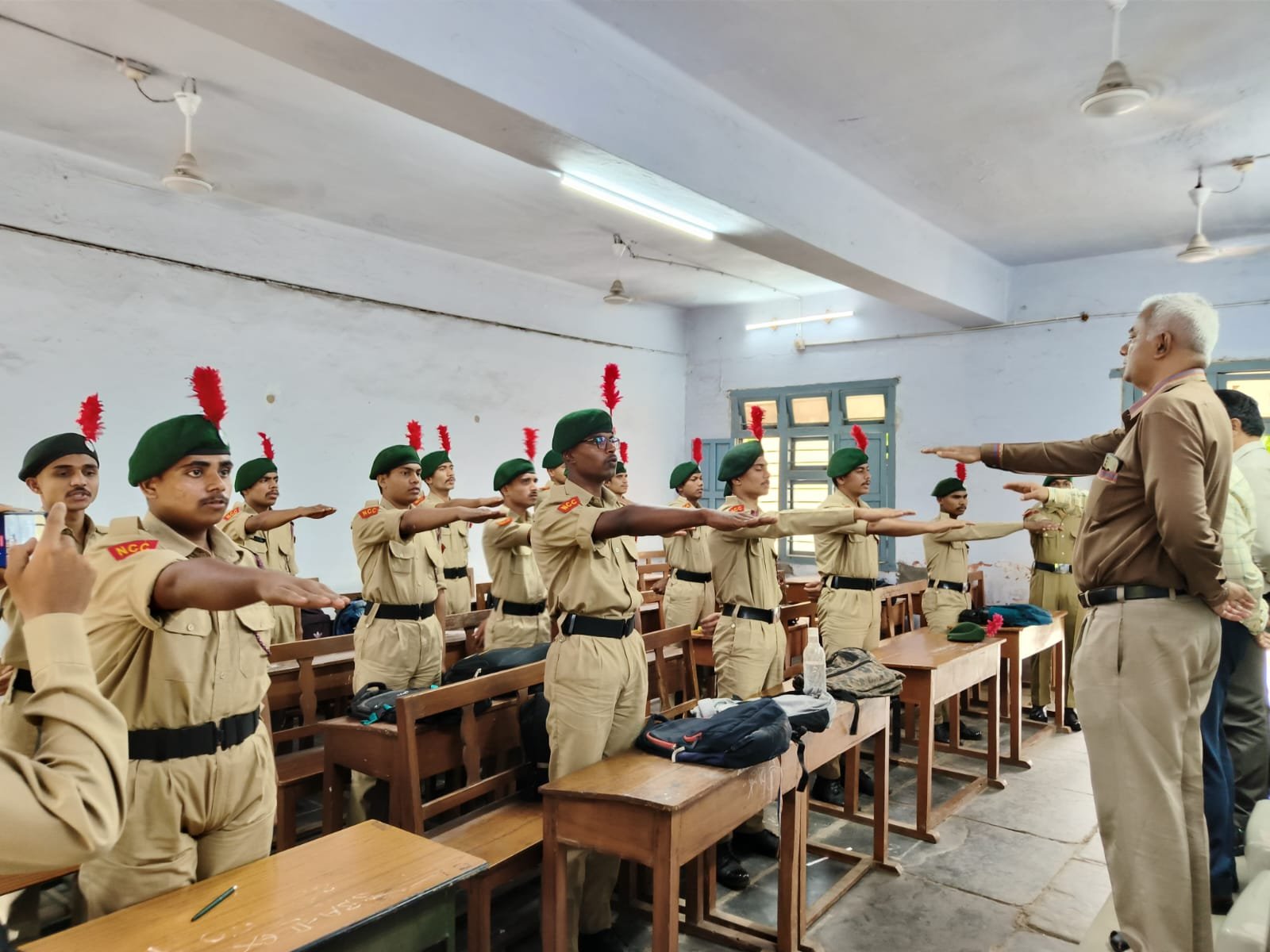 एनसीसी कैडेटों ने चलाया नशा के विरुद्ध जागरूकता अभियान
