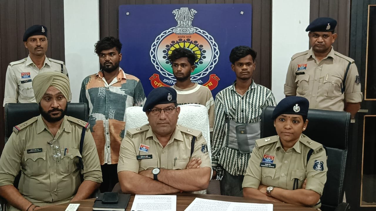 शराब की बोतल एवं धारदार हथियार से जानलेवा हमले के धरे गए तीन आरोपी