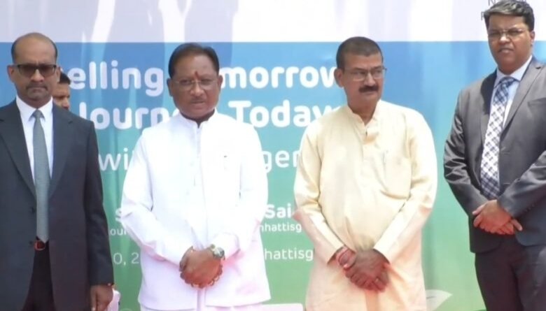 देश का पहला हाइड्रोजन ट्रक रायपुर से रवाना, CM विष्णुदेव साय ने दिखाई हरी झंडी
