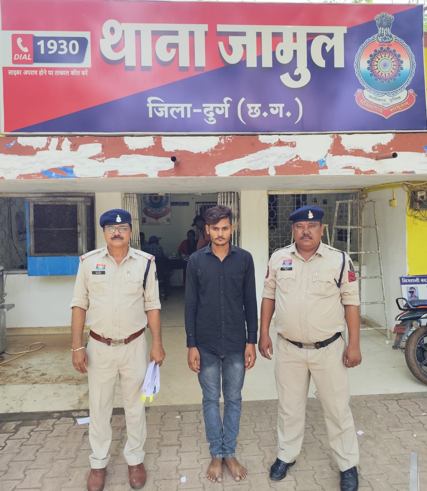 ट्रक से सरिया व टायर चुराने वाला आरोपी चार साल बाद सीधी मध्य प्रदेश से पकड़ाया