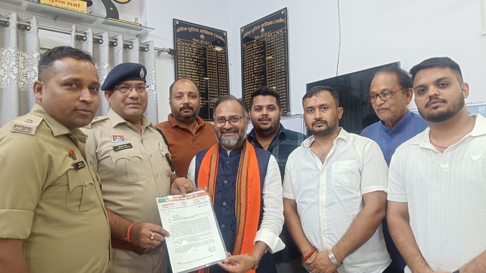 स्वयंभू कर्मचारी बन सिद्दीकी का MLA रिकेश से वेतन मांगना झूठ एवं आधारहीन स्वयंभू कर्मचारी बन सिद्दीकी का MLA रिकेश से वेतन मांगना झूठ एवं आधारहीन