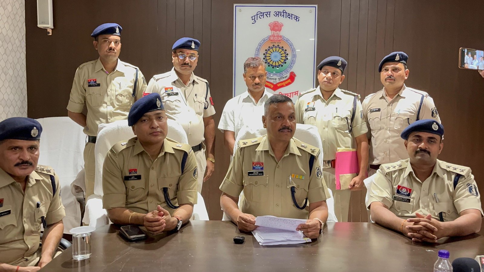 कृषि केंद्र की आड़ में देशभर में 2.5 करोड़ से अधिक की साइबर ठगी, 16 राज्यों में 56 केस कृषि केंद्र की आड़ में देशभर में 2.5 करोड़ से अधिक की साइबर ठगी, 16 राज्यों में 56 केस